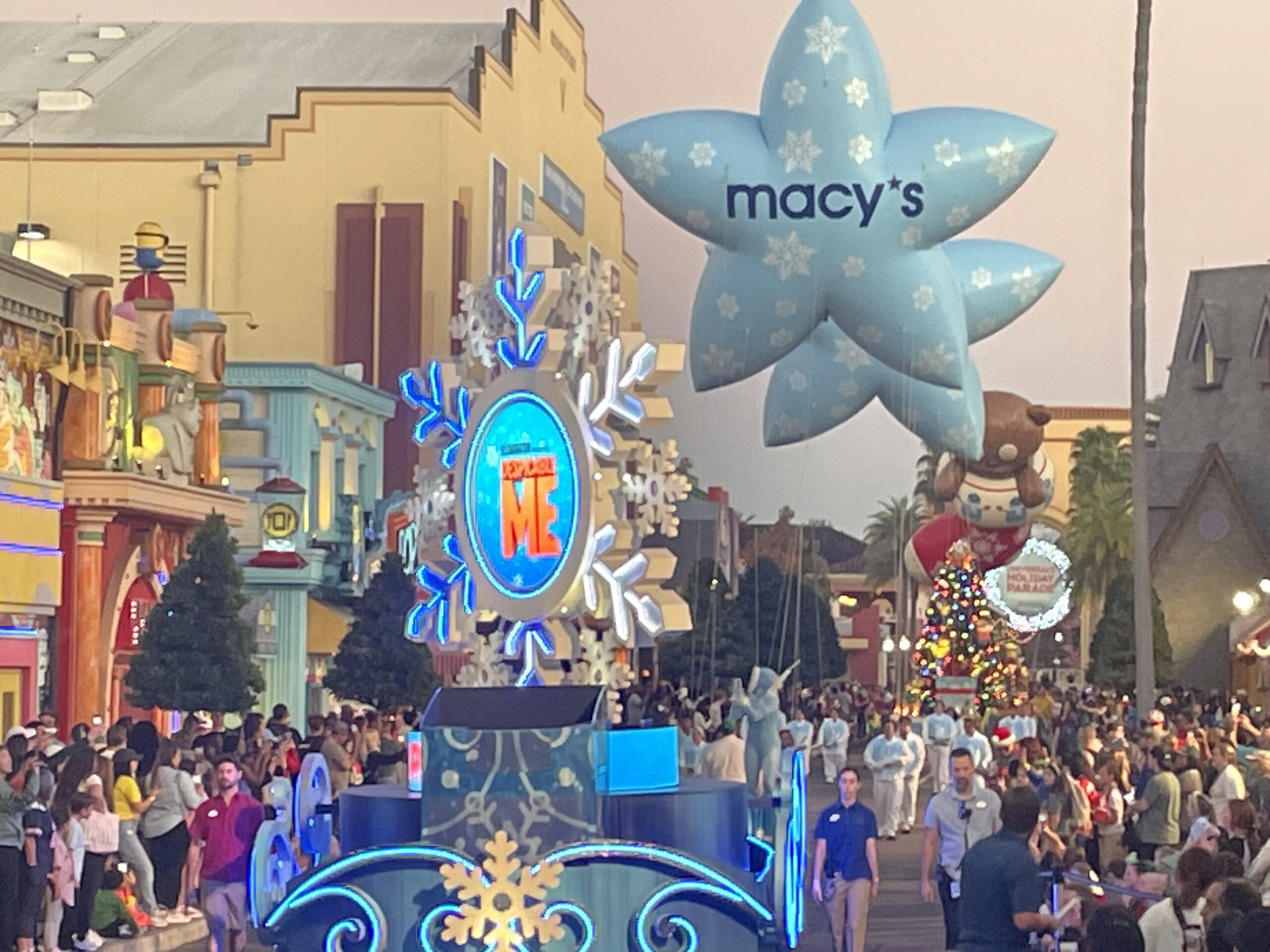 Christmas Parade in Universal Studios Orlando