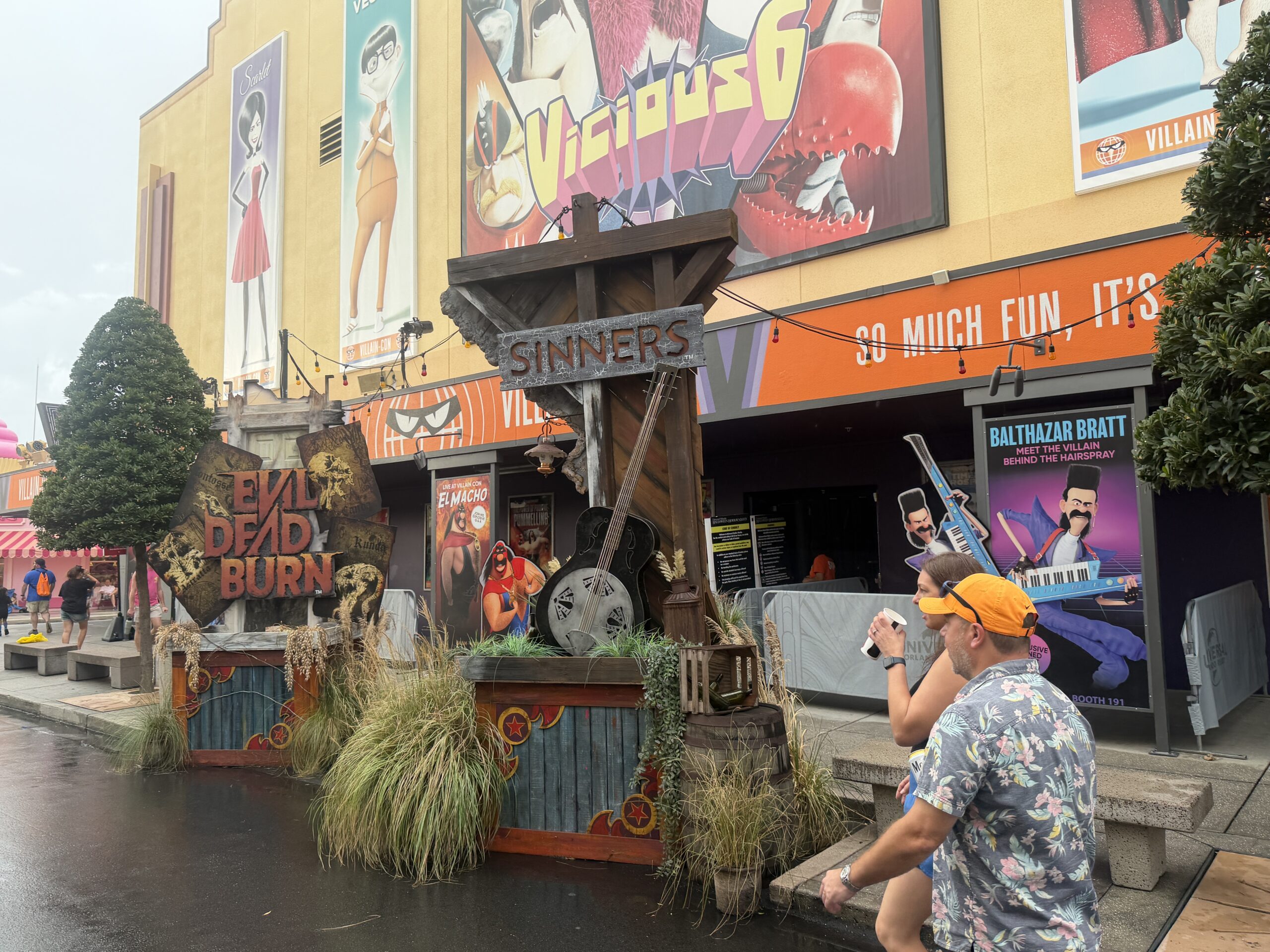 A sign for Sinners at HHN 35 at Universal studios Orlando